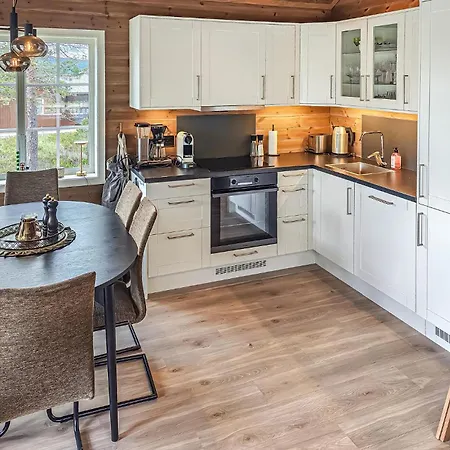 3 Bedroom Cozy In * Amli