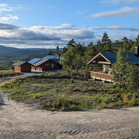 3 Bedroom Cozy In Semesterbostad *